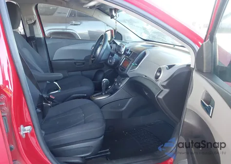 2013 Chevrolet Sonic Lt Auto z USA, uszkodzony, nr VIN 1G1JC5SB7D4210755